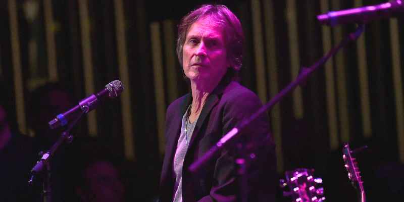 Veteran Musician And Celebrated Keyboardist Brett Tuggle Died At 70 After Battle With Cancer!!