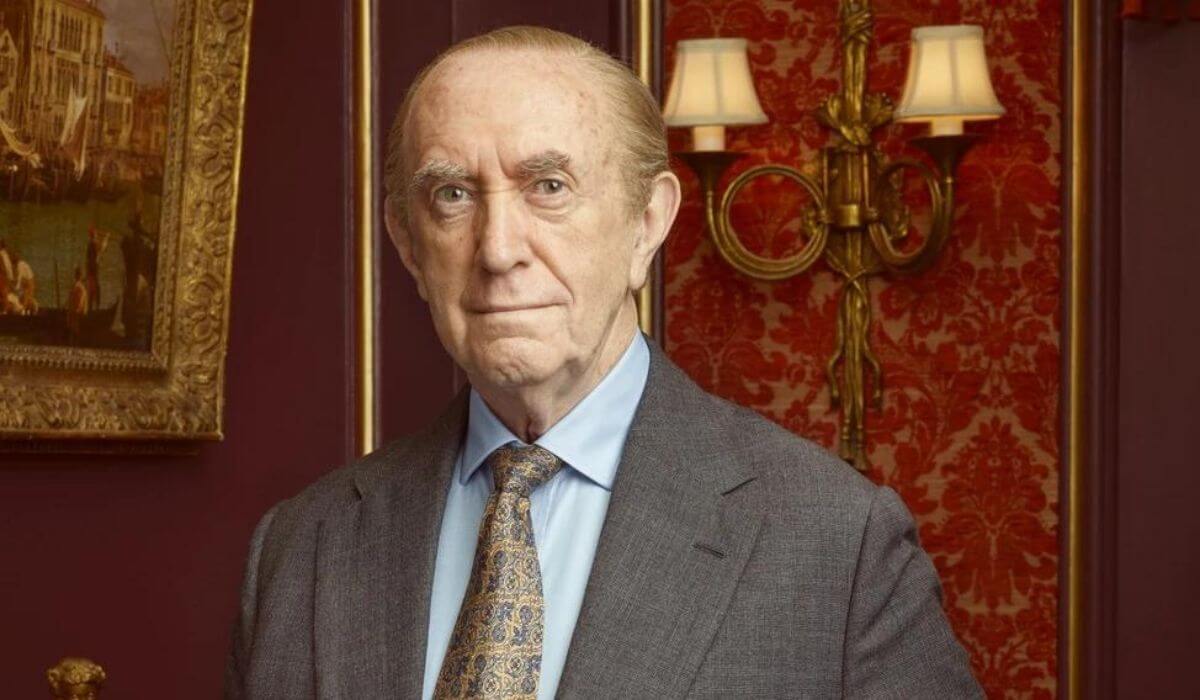 Sir Jonathan Pryce CBE as Prince Philip 