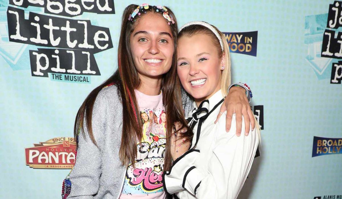 Jojo Siwa And Avery Cyrus